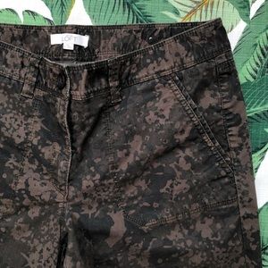 LOFT Camouflage ankle crop pants Marisa fit